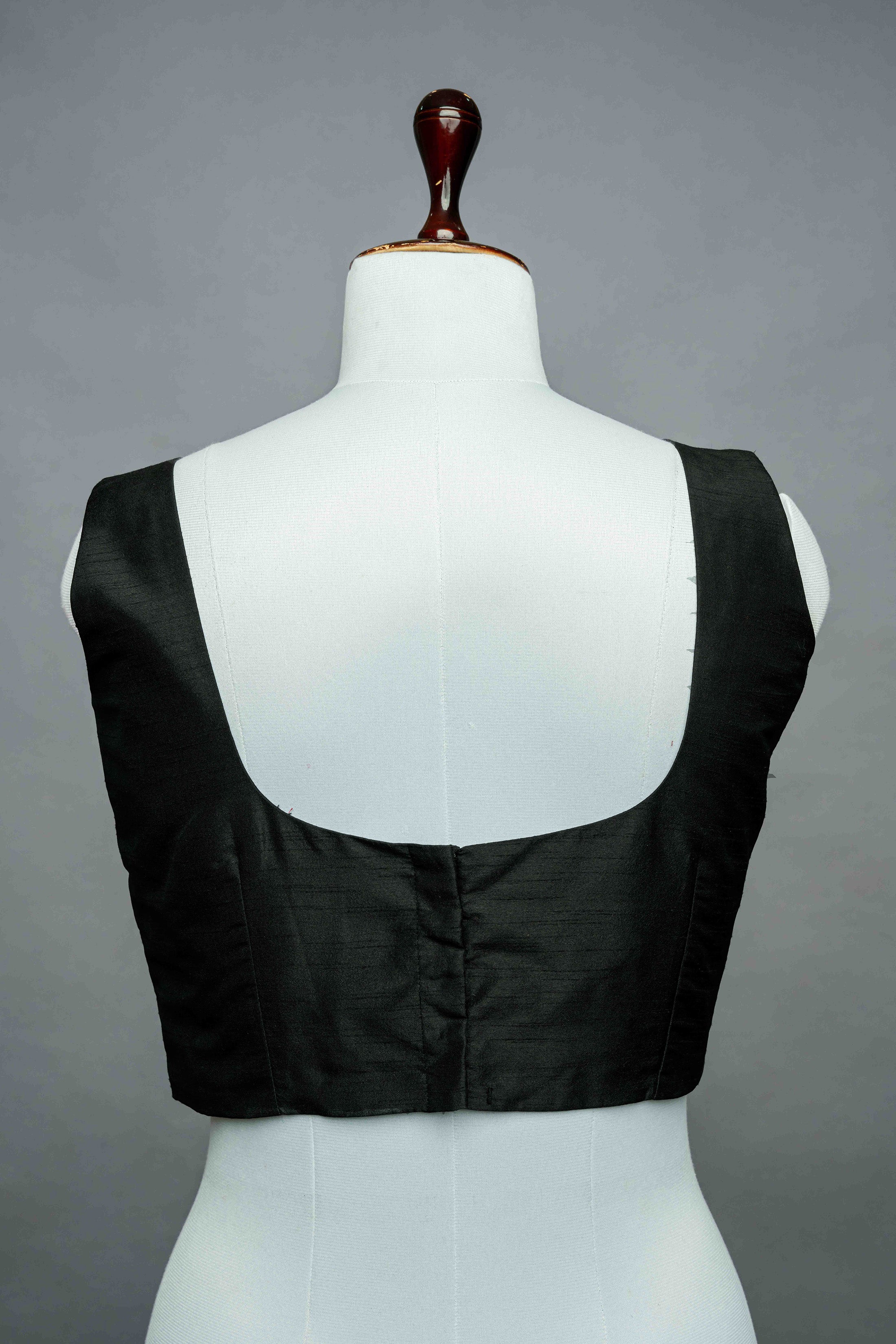 Noir chic blouse